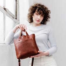minimal tote bag